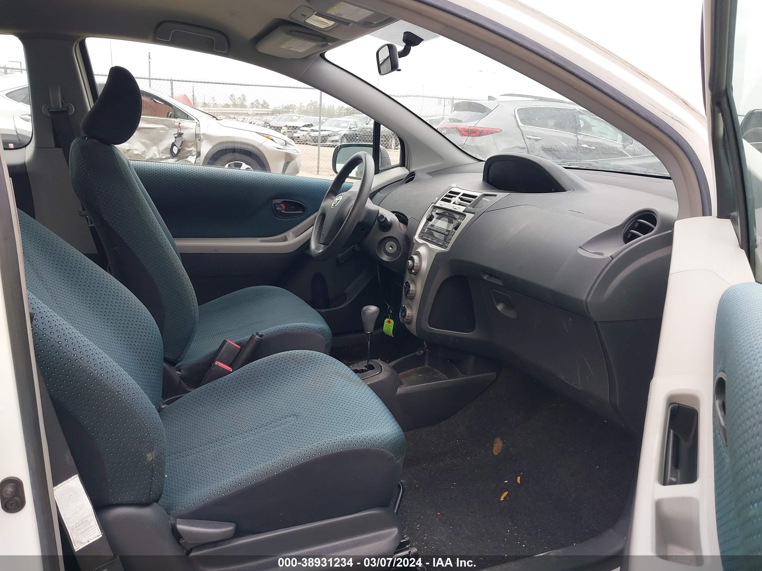 Photo 4 VIN: JTDJT923785198257 - TOYOTA YARIS 