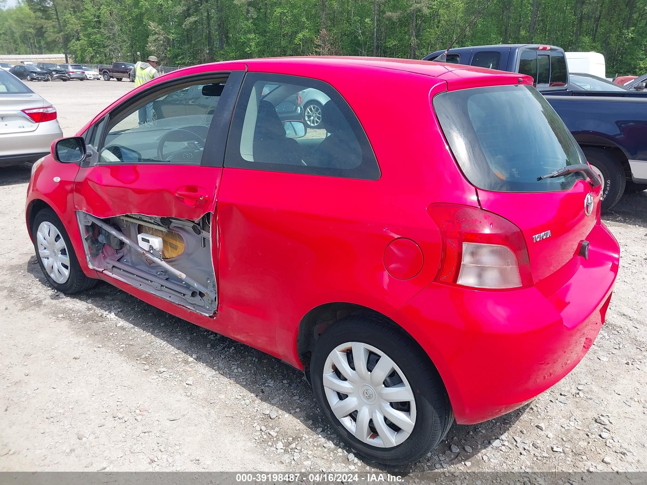 Photo 2 VIN: JTDJT923975110176 - TOYOTA YARIS 