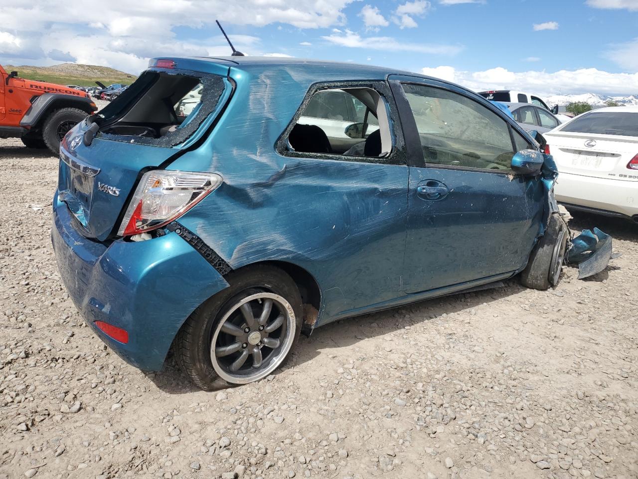 Photo 2 VIN: JTDJTUD35ED576674 - TOYOTA YARIS 