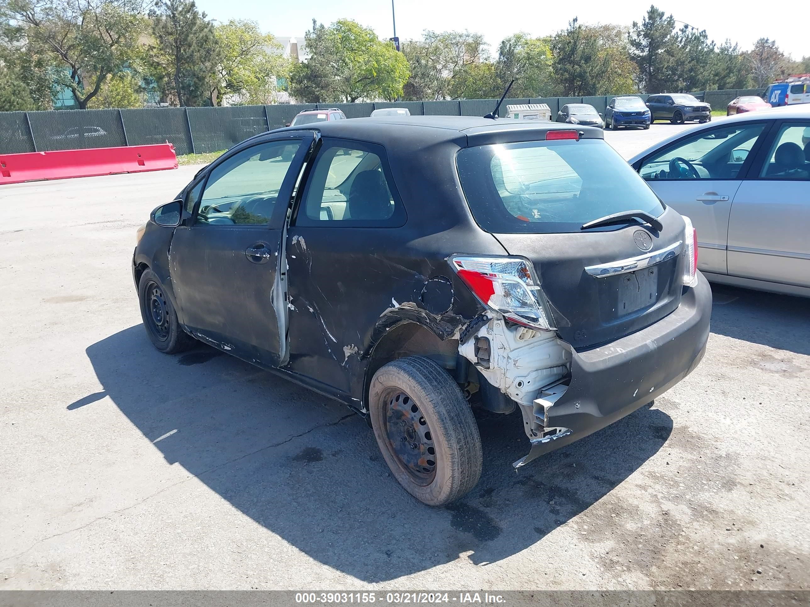 Photo 5 VIN: JTDJTUD3XCD536734 - TOYOTA YARIS 