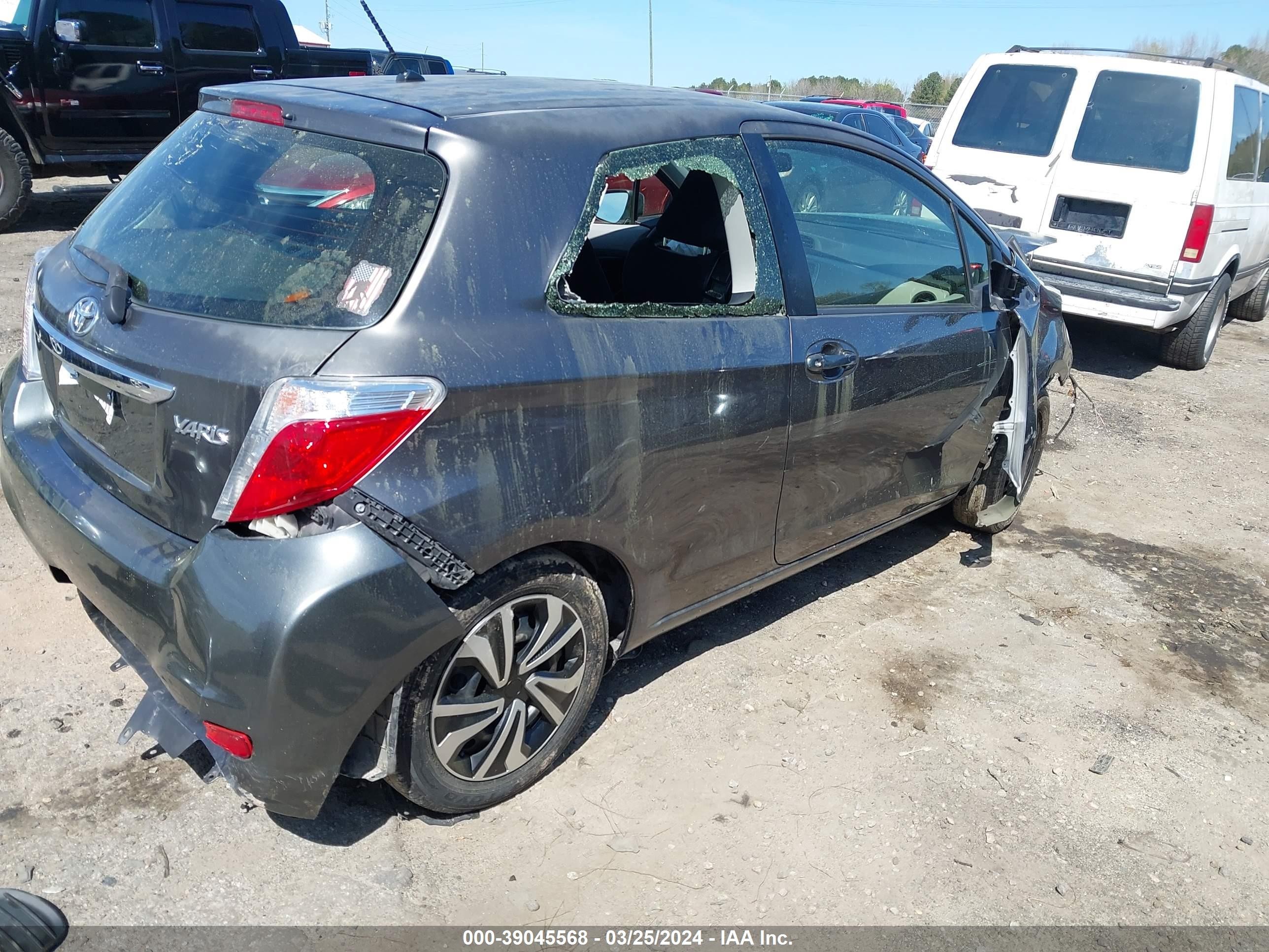 Photo 3 VIN: JTDJTUD3XED593700 - TOYOTA YARIS 