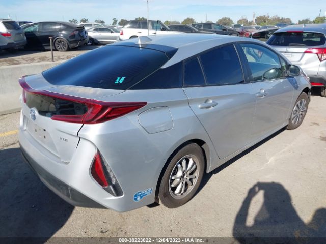 Photo 3 VIN: JTDKAMFP0M3169845 - TOYOTA PRIUS PRIME 