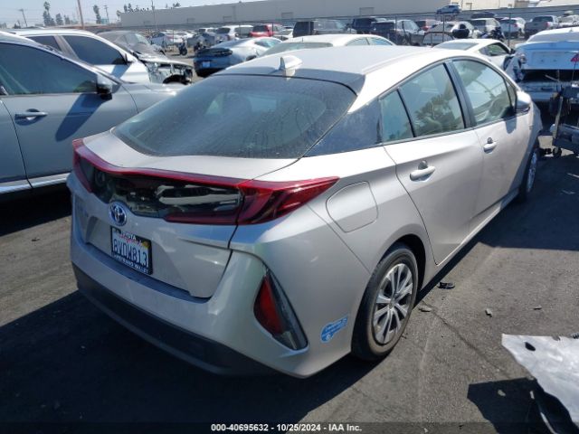 Photo 3 VIN: JTDKAMFP0M3176522 - TOYOTA PRIUS PRIME 