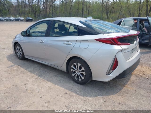 Photo 2 VIN: JTDKAMFP0M3183003 - TOYOTA PRIUS PRIME 