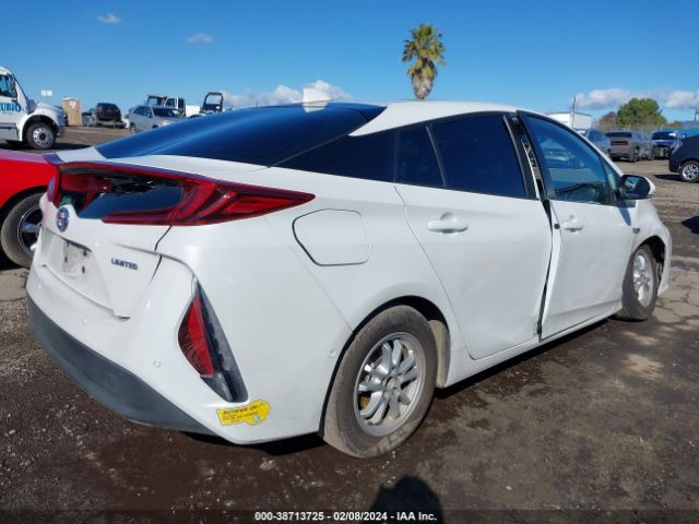 Photo 3 VIN: JTDKAMFP0M3184894 - TOYOTA PRIUS PRIME 