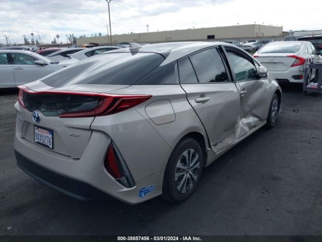 Photo 3 VIN: JTDKAMFP0M3188458 - TOYOTA PRIUS PRIME 