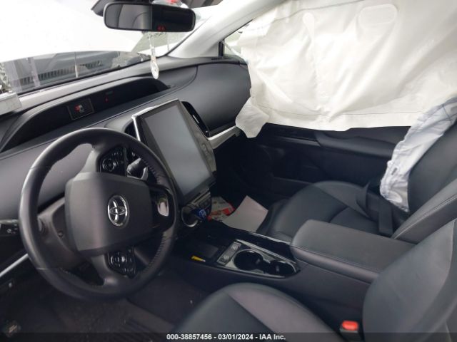 Photo 4 VIN: JTDKAMFP0M3188458 - TOYOTA PRIUS PRIME 