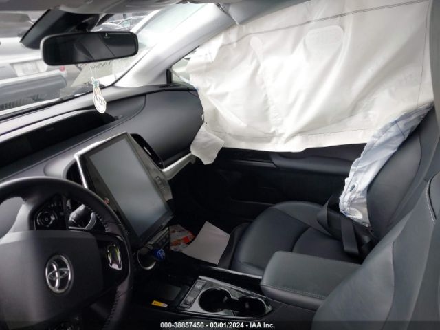 Photo 8 VIN: JTDKAMFP0M3188458 - TOYOTA PRIUS PRIME 