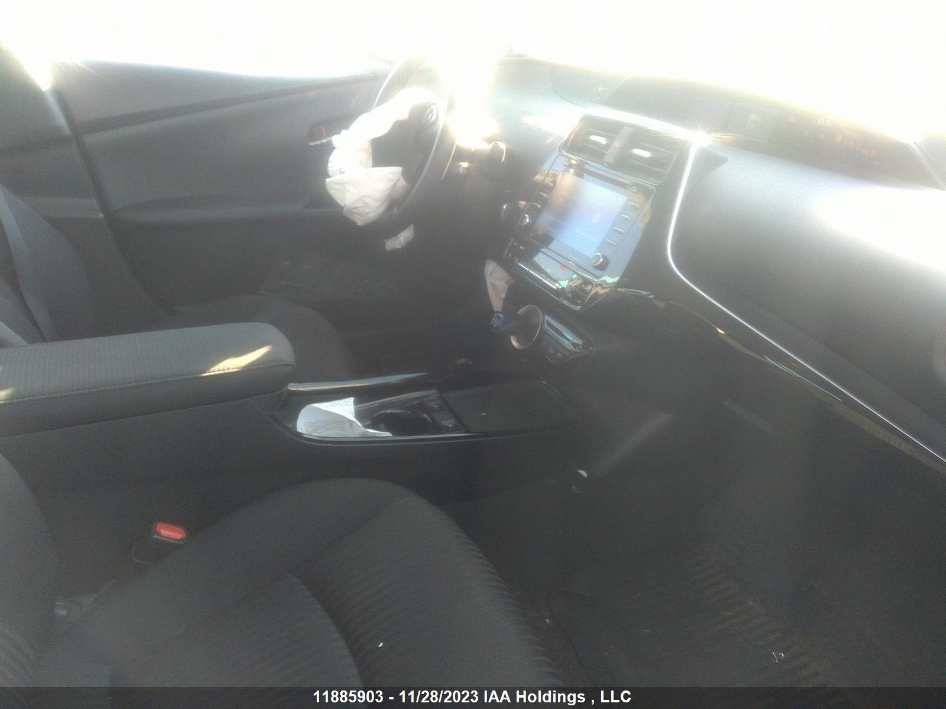 Photo 4 VIN: JTDKAMFP0N3208290 - TOYOTA PRIUS 