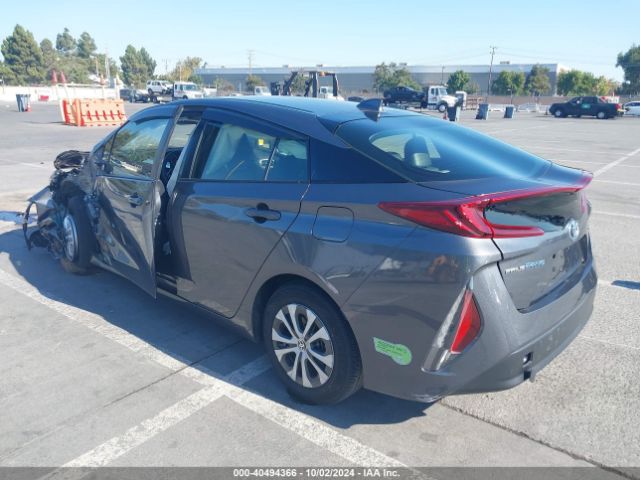 Photo 2 VIN: JTDKAMFP0N3226983 - TOYOTA PRIUS PRIME 