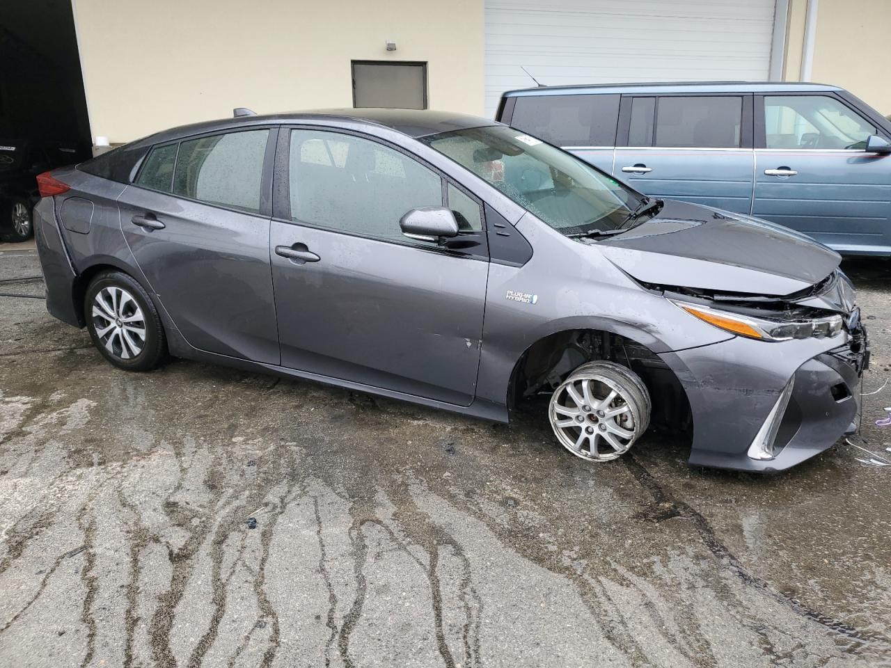 Photo 3 VIN: JTDKAMFP1M3175167 - TOYOTA PRIUS 