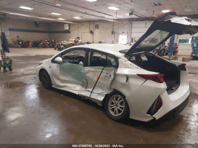 Photo 2 VIN: JTDKAMFP2M3189160 - TOYOTA PRIUS PRIME 