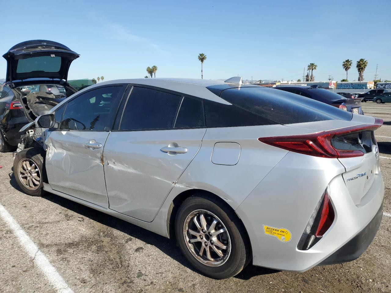 Photo 1 VIN: JTDKAMFP2N3210039 - TOYOTA PRIUS 