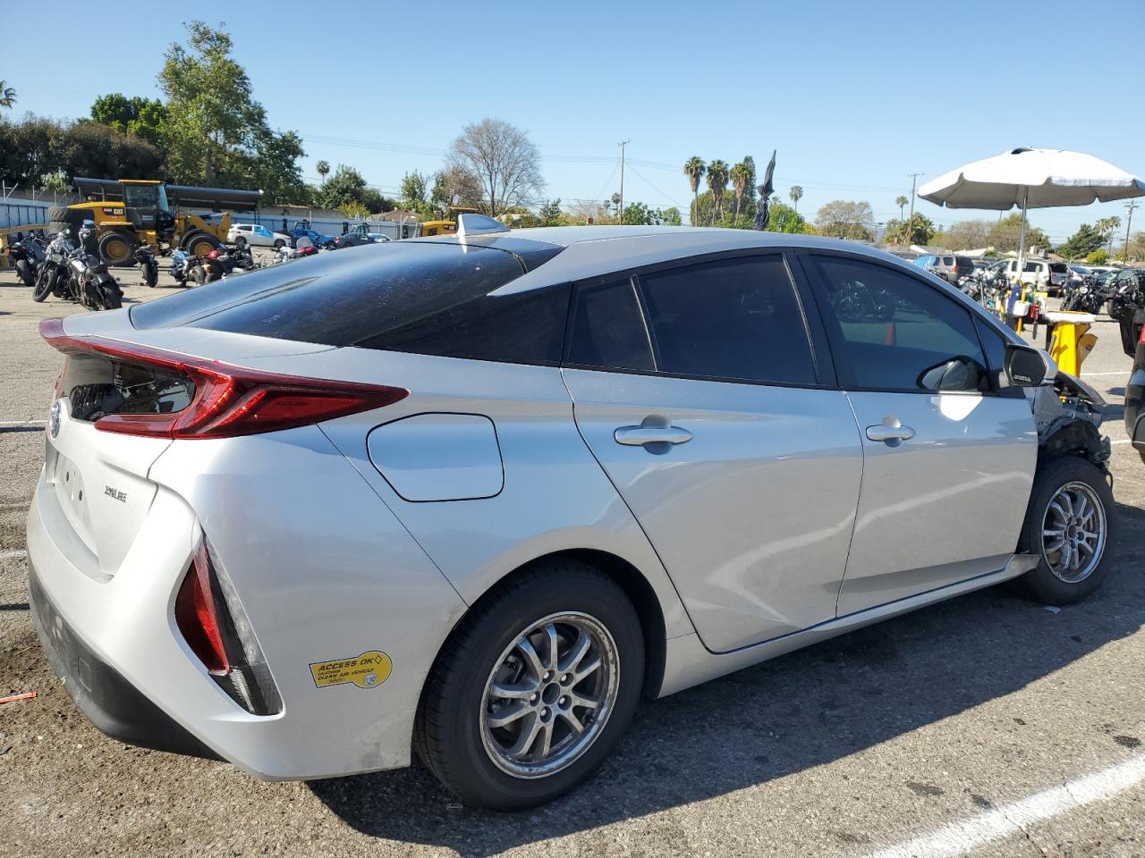 Photo 2 VIN: JTDKAMFP2N3210039 - TOYOTA PRIUS 