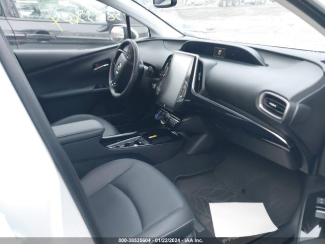 Photo 4 VIN: JTDKAMFP3M3165126 - TOYOTA PRIUS PRIME 