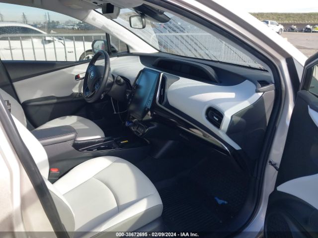 Photo 4 VIN: JTDKAMFP3M3187112 - TOYOTA PRIUS PRIME 