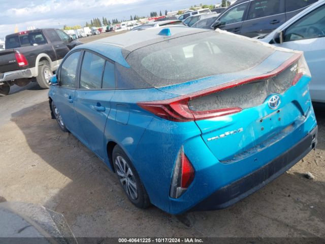 Photo 2 VIN: JTDKAMFP3M3188745 - TOYOTA PRIUS PRIME 