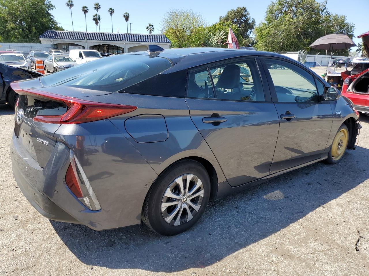 Photo 2 VIN: JTDKAMFP3N3209305 - TOYOTA PRIUS 