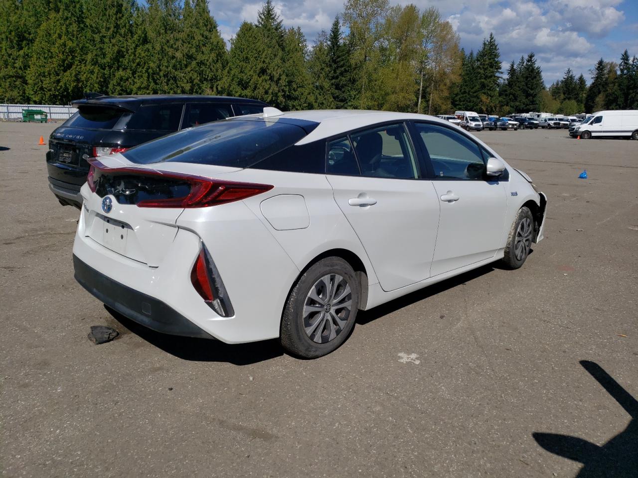 Photo 2 VIN: JTDKAMFP3N3225889 - TOYOTA PRIUS 