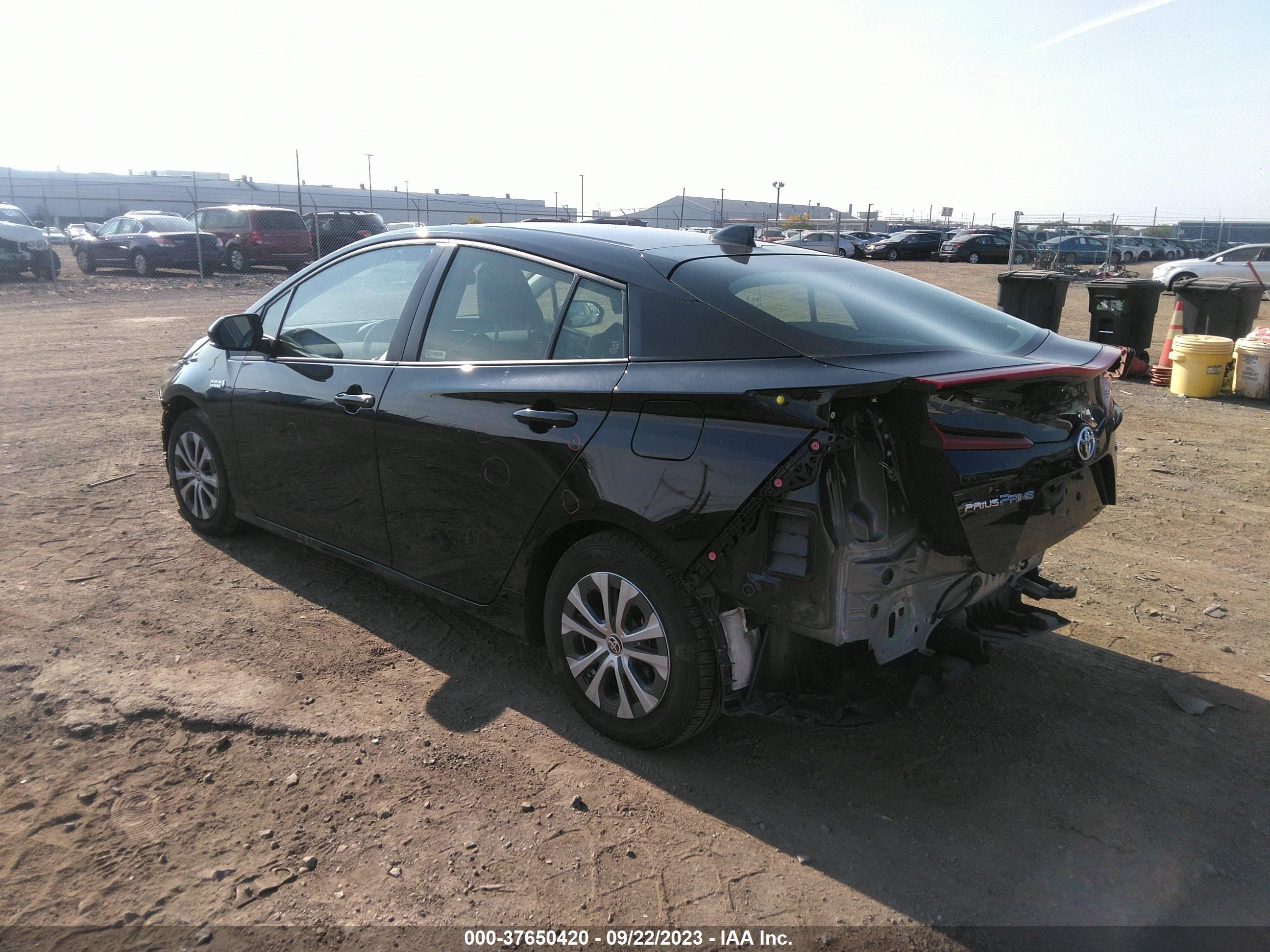 Photo 2 VIN: JTDKAMFP4M3185014 - TOYOTA PRIUS 