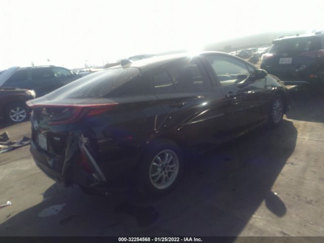 Photo 3 VIN: JTDKAMFP4N3197553 - TOYOTA PRIUS PRIME 