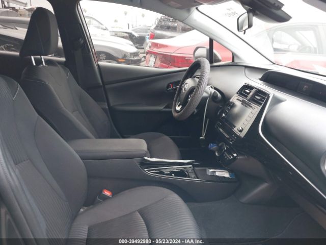 Photo 4 VIN: JTDKAMFP5M3180193 - TOYOTA PRIUS PRIME 