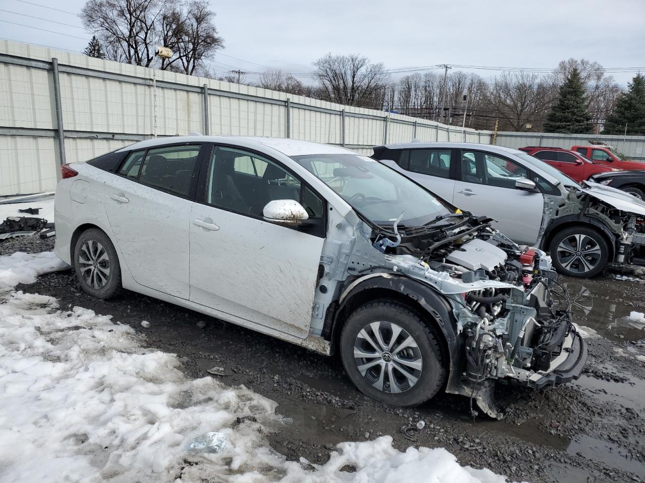 Photo 3 VIN: JTDKAMFP5M3183000 - TOYOTA PRIUS 