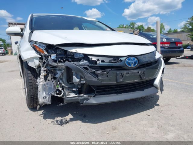 Photo 5 VIN: JTDKAMFP5M3186978 - TOYOTA PRIUS PRIME 