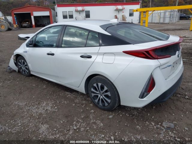 Photo 2 VIN: JTDKAMFP5N3197478 - TOYOTA PRIUS PRIME 