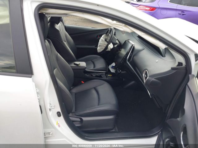 Photo 4 VIN: JTDKAMFP5N3197478 - TOYOTA PRIUS PRIME 