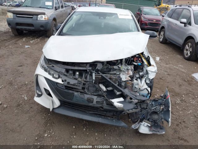 Photo 5 VIN: JTDKAMFP5N3197478 - TOYOTA PRIUS PRIME 