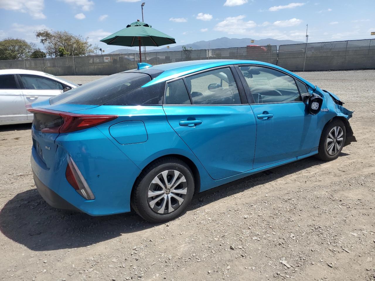 Photo 2 VIN: JTDKAMFP6M3170644 - TOYOTA PRIUS 