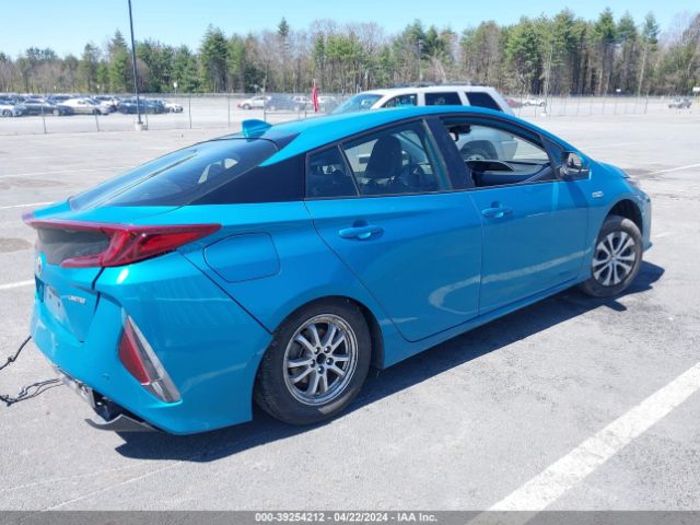 Photo 3 VIN: JTDKAMFP6M3192661 - TOYOTA PRIUS PRIME 