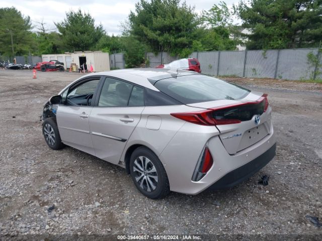 Photo 2 VIN: JTDKAMFP6M3193230 - TOYOTA PRIUS PRIME 