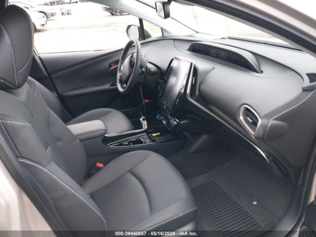 Photo 4 VIN: JTDKAMFP6M3193230 - TOYOTA PRIUS PRIME 