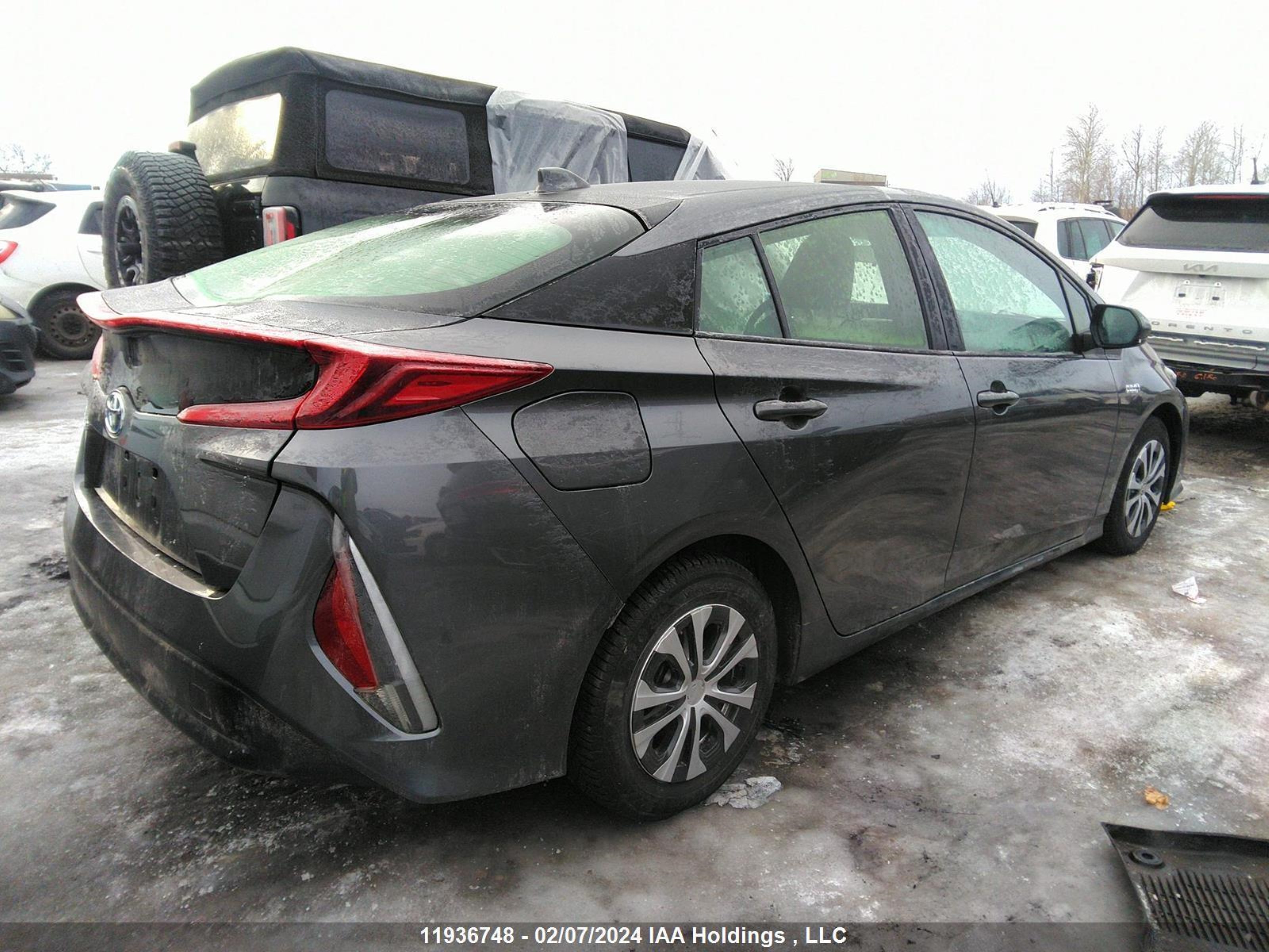 Photo 3 VIN: JTDKAMFP6N3200193 - TOYOTA PRIUS 