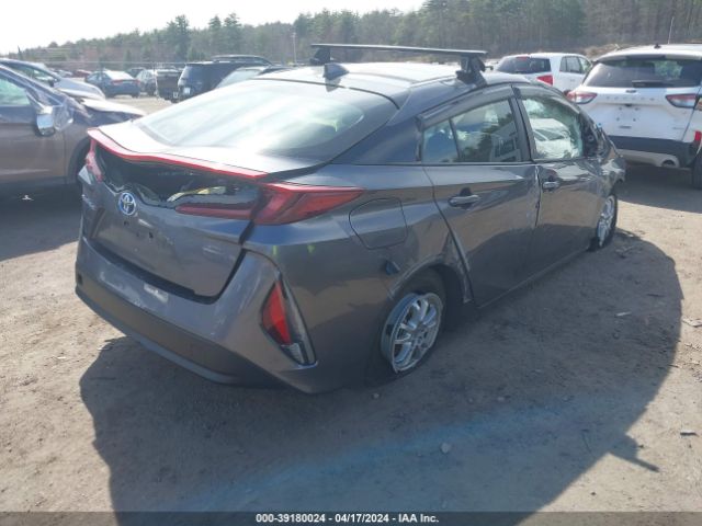 Photo 3 VIN: JTDKAMFP6N3209461 - TOYOTA PRIUS PRIME 