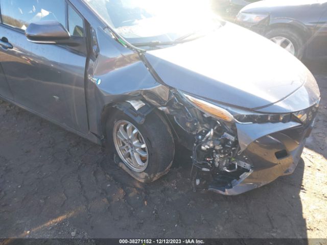 Photo 5 VIN: JTDKAMFP6N3227748 - TOYOTA PRIUS PRIME 