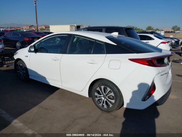 Photo 2 VIN: JTDKAMFP7M3188134 - TOYOTA PRIUS PRIME 