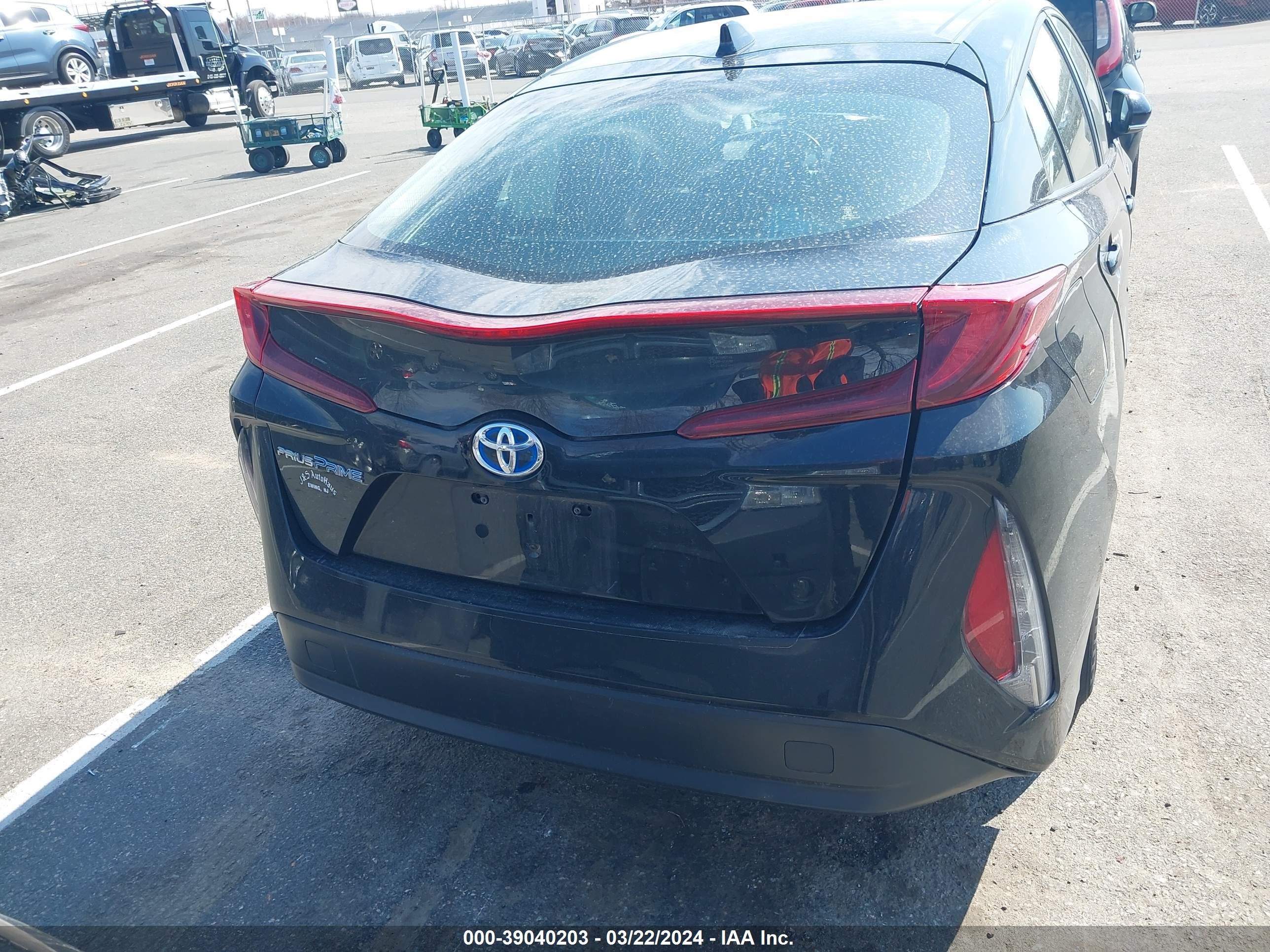 Photo 15 VIN: JTDKAMFP7N3210327 - TOYOTA PRIUS 