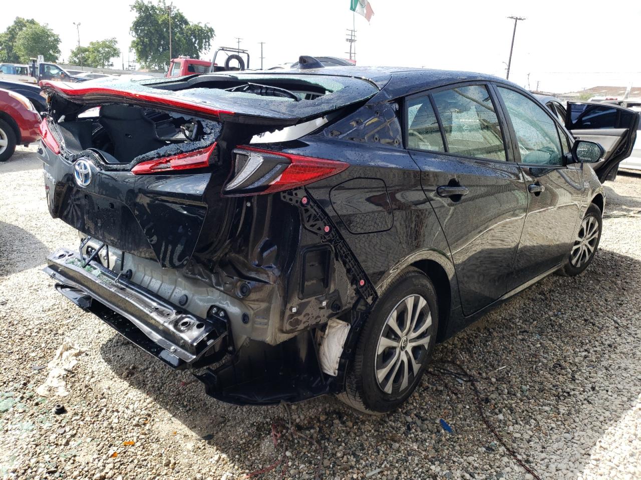 Photo 2 VIN: JTDKAMFP7N3219805 - TOYOTA PRIUS PRIME 