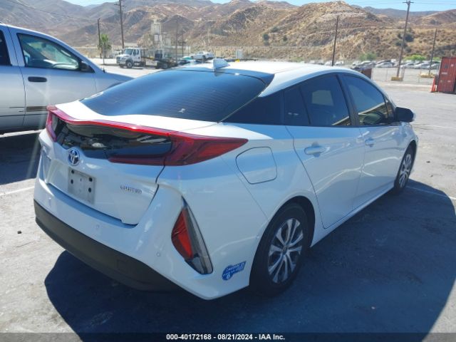 Photo 3 VIN: JTDKAMFP8M3182407 - TOYOTA PRIUS PRIME 