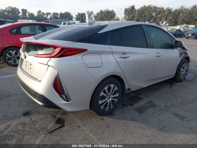 Photo 3 VIN: JTDKAMFP8M3184058 - TOYOTA PRIUS PRIME 