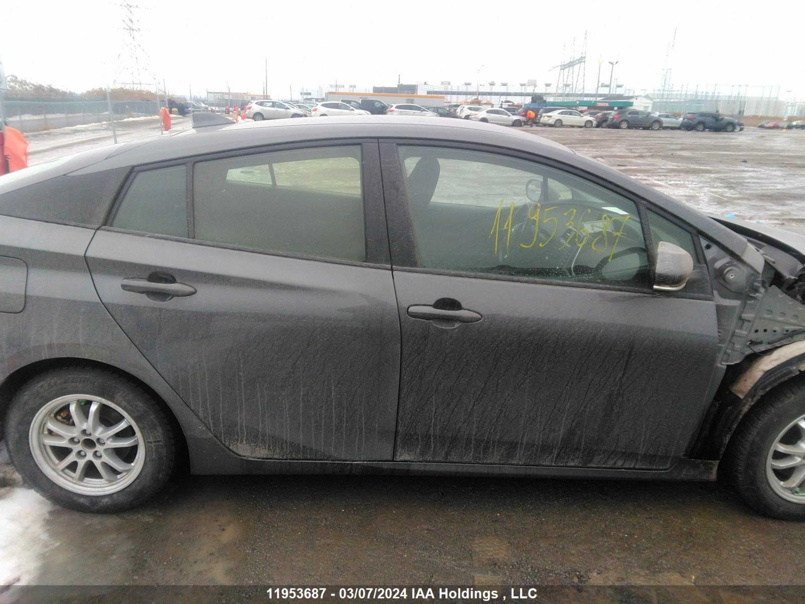 Photo 13 VIN: JTDKAMFP8M3186411 - TOYOTA PRIUS 