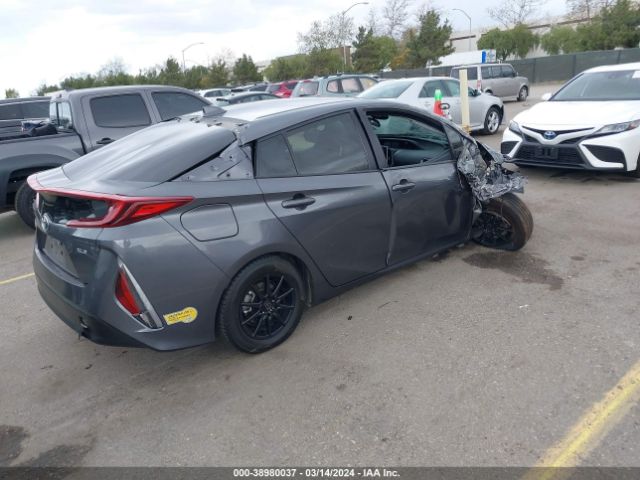 Photo 3 VIN: JTDKAMFP8N3213950 - TOYOTA PRIUS PRIME 