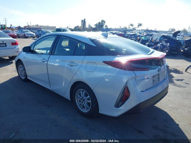 Photo 2 VIN: JTDKAMFP9M3165048 - TOYOTA PRIUS PRIME 