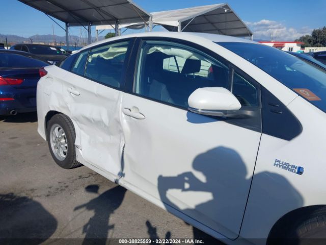 Photo 5 VIN: JTDKAMFP9M3165048 - TOYOTA PRIUS PRIME 