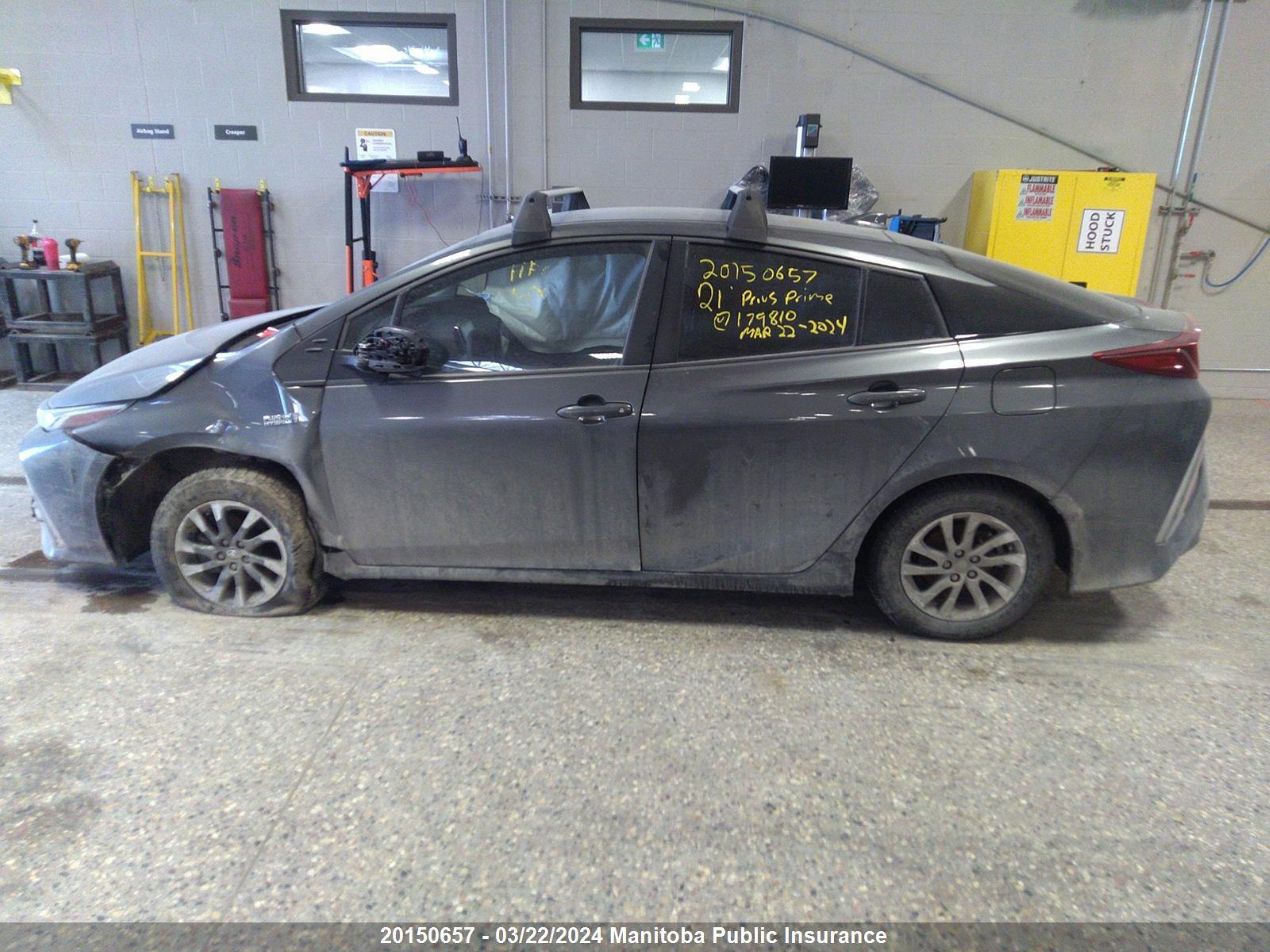 Photo 13 VIN: JTDKAMFP9M3179810 - TOYOTA PRIUS 