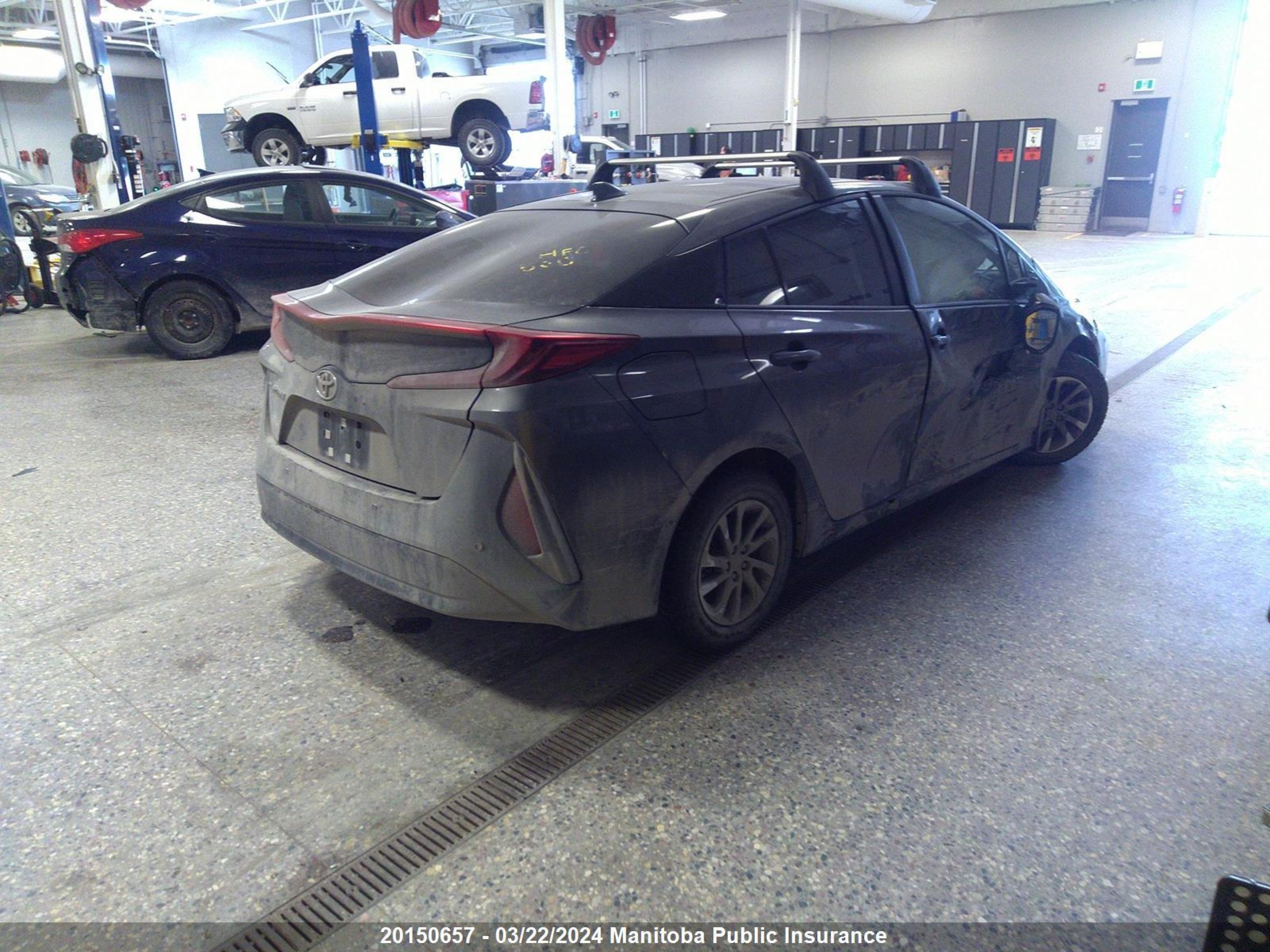 Photo 3 VIN: JTDKAMFP9M3179810 - TOYOTA PRIUS 