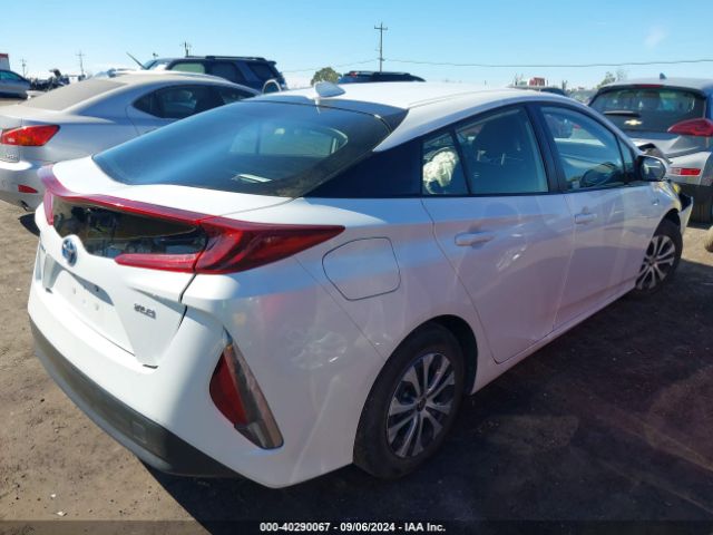 Photo 3 VIN: JTDKAMFPXM3172901 - TOYOTA PRIUS PRIME 